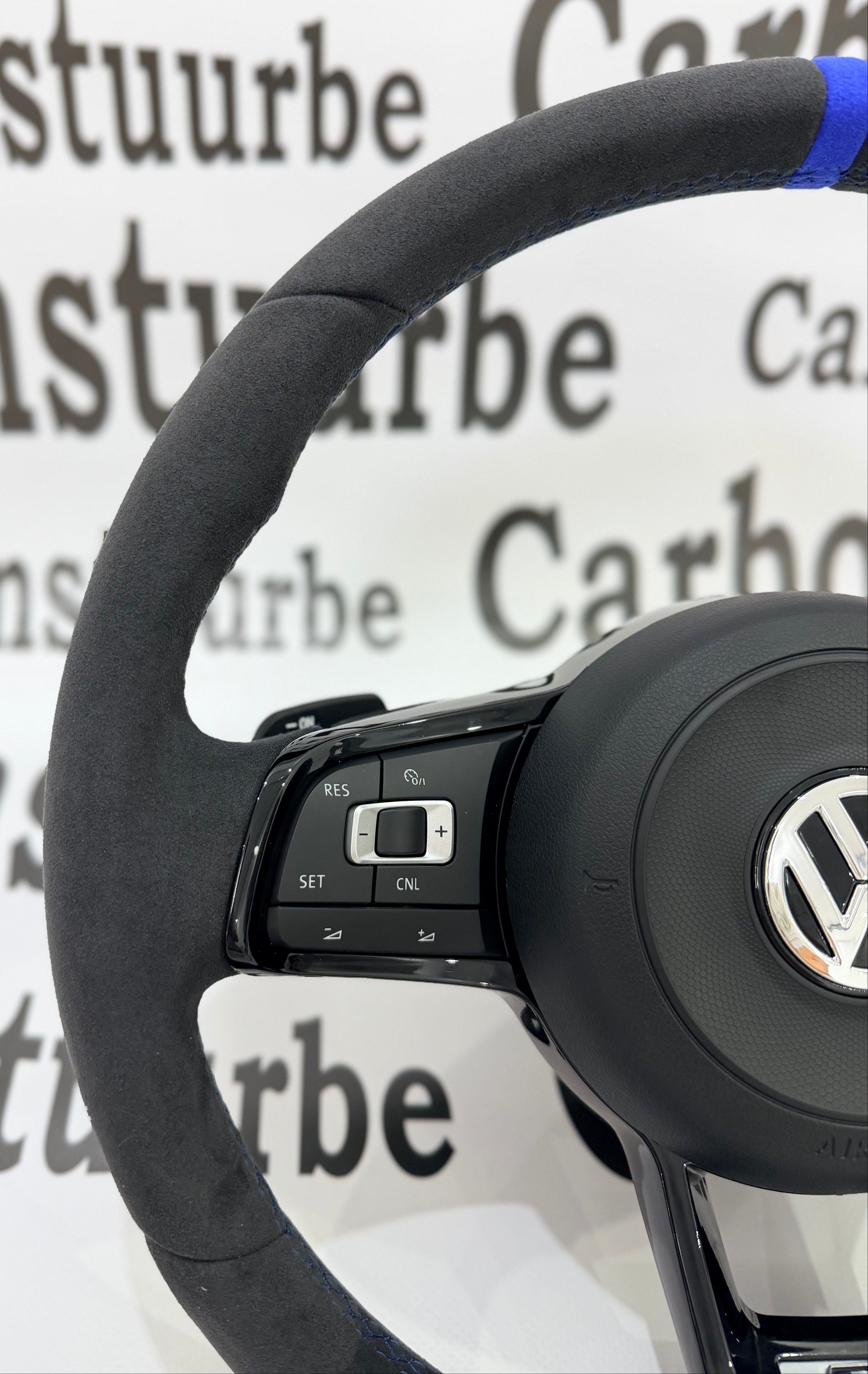 VW Passat/Arteon Alcantara